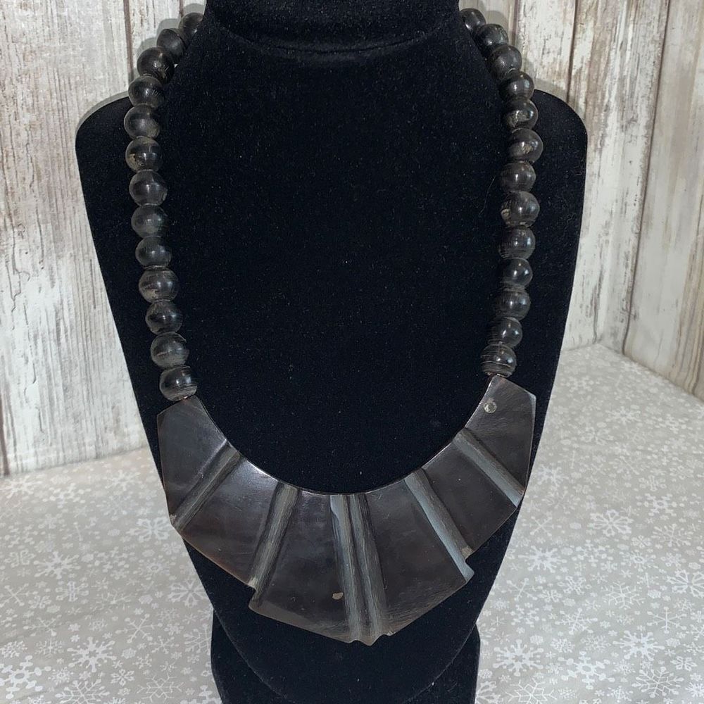 Vintageโ BlackโNativeโEthnicโTribalโNecklaceโ17โ